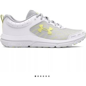 LIKE NEW Under Armour Charged Assert 10 Women's Running Shoes. Size 11